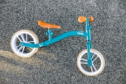 Yvolution bicicleta de equilibrio Yvelo junior Air verde oscuro asiento ajustable
