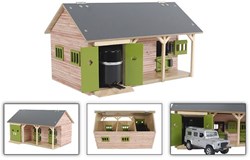 Kids Globe establo de caballos juguete de madera con 2 boxes y almacén escala 1:32