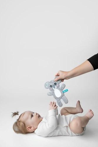 Mom's Care manta de apego koala para bebé con sonido crujiente y tela suave-2