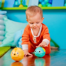 Bright Starts juguete Giggables Roll & Chase Pals - juguete interactivo