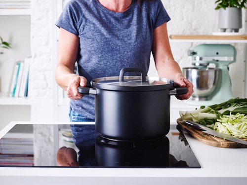 BK olla para sopa acero inoxidable Flow Cool Black 24 cm inducción negro 6,5L-2