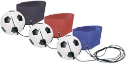 Goki juguete de fútbol con pulsera y cuerda - mini balón