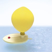 Goki barco de globo de madera juguete - diversión acuática colorida
