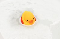 Mom's Care juguete de baño pato flotante colorido sin BPA-3