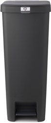 Brabantia cubo de basura con pedal 40L Dark Grey - sostenible y espacioso