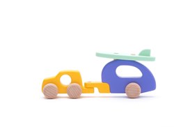 Bajo coche 4x4 de madera con caravana - juguete sostenible para niños