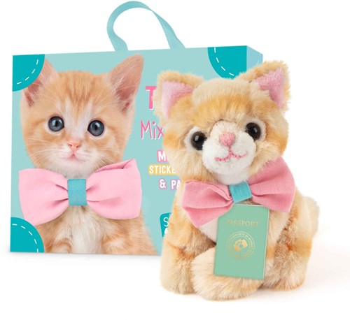Studio Pets gatito de peluche Europeo de pelo corto con maleta y pasaporte