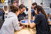 Asmodee Klask juego de mesa - Juego magnético de habilidad para 4 jugadores-2