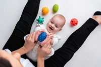 Mom's Care juguetes sensoriales set de pelotas pastel - 5 piezas para bebés-3