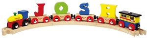 Tren de letras de madera