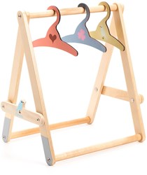 Djeco accesorios perchero muñecas - soporte de madera con 3 perchas FSC