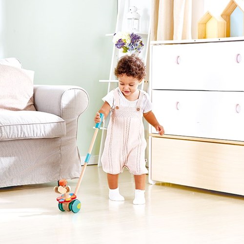 Hape juguete de madera para empujar Dancing Butterflies para niños pequeños-3