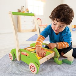 Hape andador con bloques - juguete de madera para bebés
