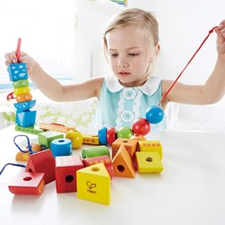 Hape set de bloques para ensartar de madera - juguete educativo para niños