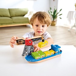 Hape barco de carga juguete con grúa - barco de madera colorido