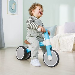 Hape bicicleta de equilibrio azul claro - bici sin pedales para niños pequeños