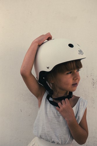 Kinderfeets Casco infantil para ciclismo / Casco de bicicleta para niños - blanco mate-3
